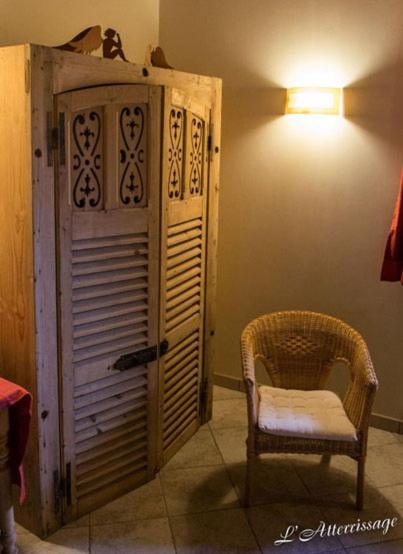 Bed and Breakfast L'Atterrissage Santes Экстерьер фото